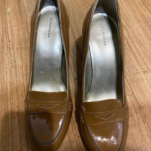 Tan patent leather shoes new without box size 11 - Picture 1 of 2